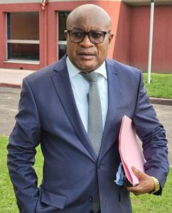 ​RDC : Face à la crise, Me Achille Kapanga sonne le glas des divisions et appelle l&rsquo;opposition à l&rsquo;unité sacrée
