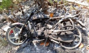 Mambasa : Neuf motos incendiées lors d&rsquo;une nouvelle attaque attribuée aux ADF sur l&rsquo;axe Makumo–Mahu