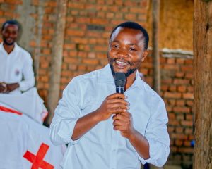 ​Nord-Kivu : L&rsquo;acteur communautaire Katembo Sibendire Heri Otomobile offre une bourse d&rsquo;études à l&rsquo;élite de l&rsquo;Institut Mathia de Bulongo